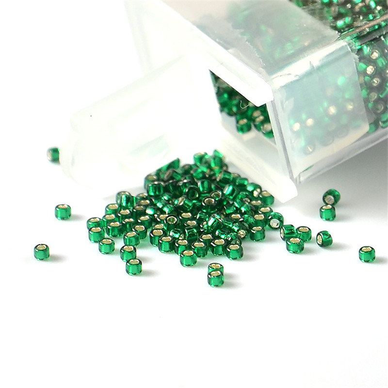 خرزات زجاجية توهو يابانية ، لو - مراجعة Embroidery Glass Beads وسعره