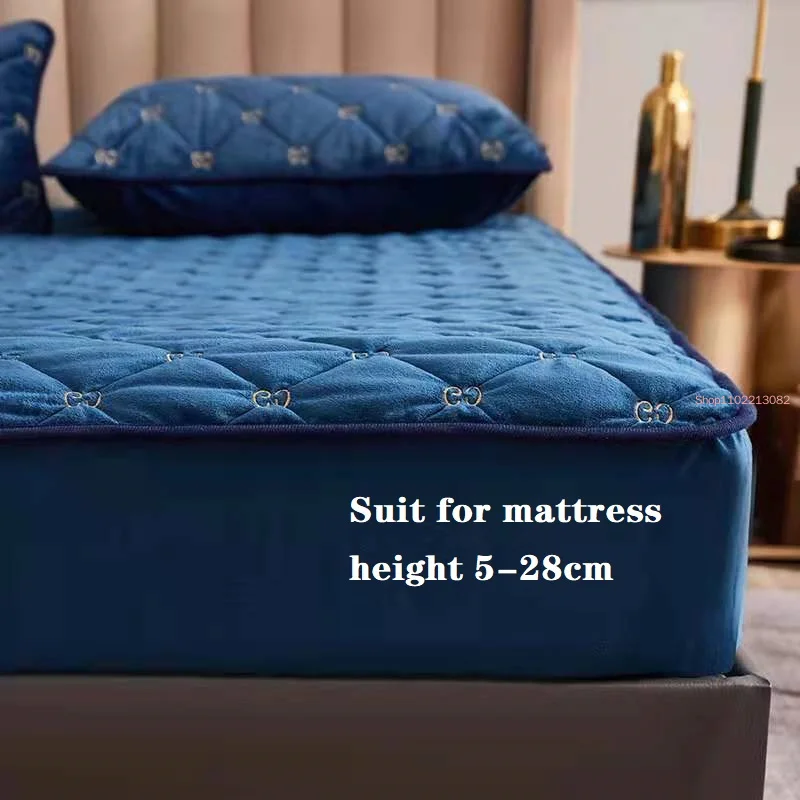 غطاء مرتبة مطرز سميك ناعم مخمل - مراجعة Embroidery Quilt Cover وسعره