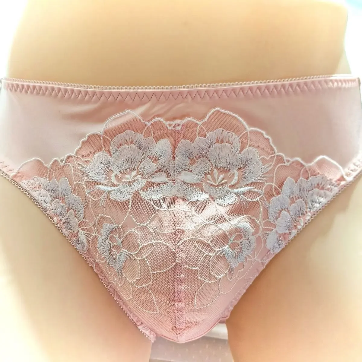 سراويل داخلية رجالية وردية مطر - مراجعة Embroidery Lace وسعره